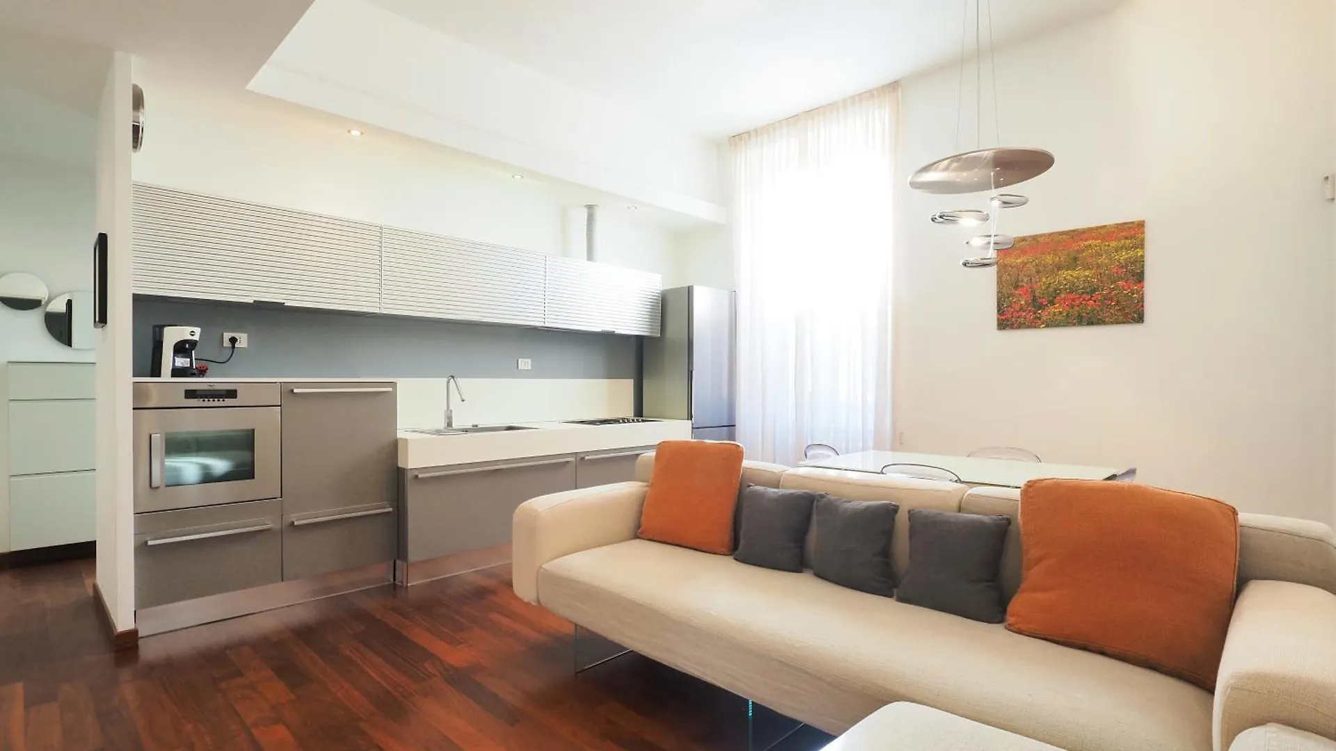 Bright Apartment In Porta Romana - Vannucci