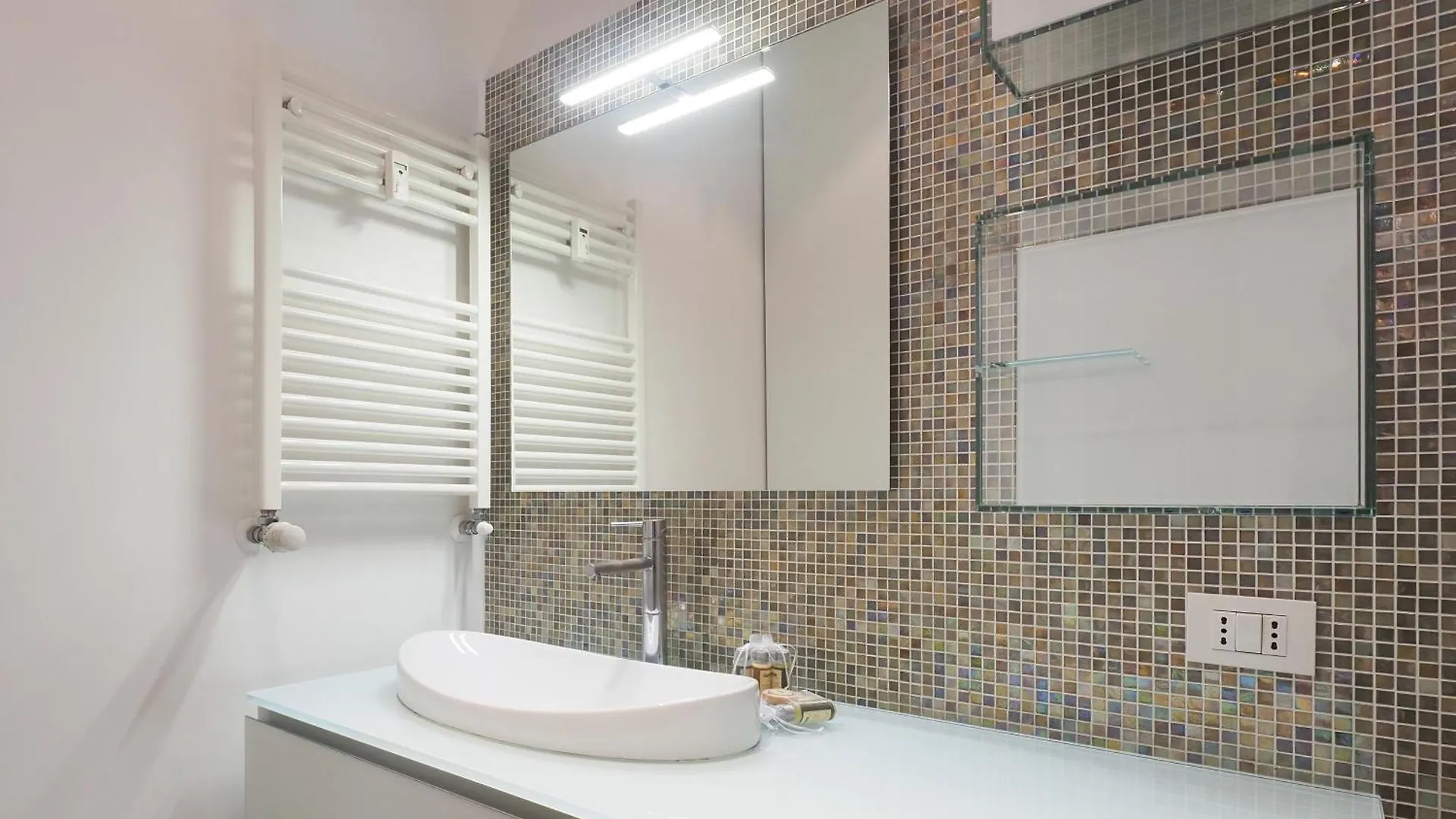 Bright Apartment In Porta Romana - Vannucci